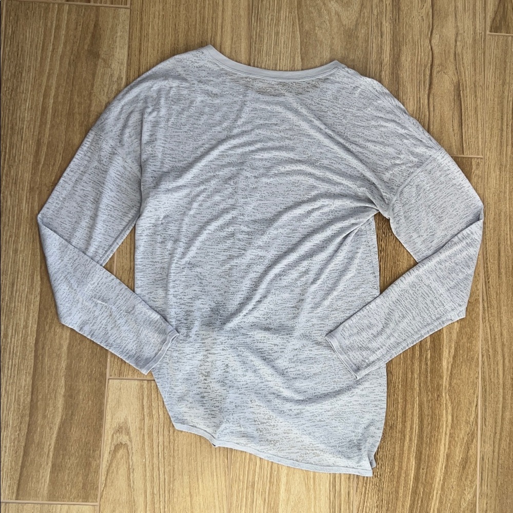 Lululemon Tie Your Practice Long Sleeve Top - Picture 3 of 6